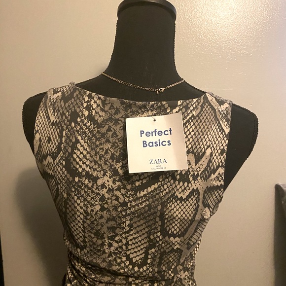 Zara Basic Top❌SOLD❌ - Picture 3 of 5